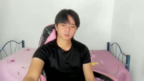 Snapshot of supr4m0 chatting on 11.14.25 supr4m0 online show from 11.14.25