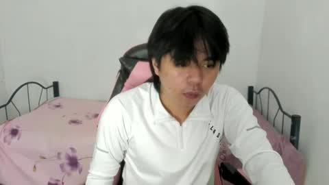 Snapshot of supr4m0 chatting on 12.01.25 supr4m0 online show from 12.01.25