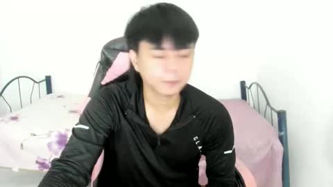 Snapshot of supr4m0 chatting on 12.20.25 supr4m0 online show from 12.20.25