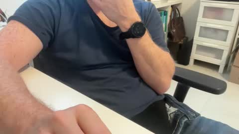 Snapshot of surfstar81 chatting on 10.27.25 surfstar81 online show from 10.27.25