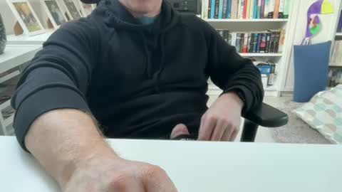 Snapshot of surfstar81 chatting on 03.01.26 surfstar81 online show from 03.01.26