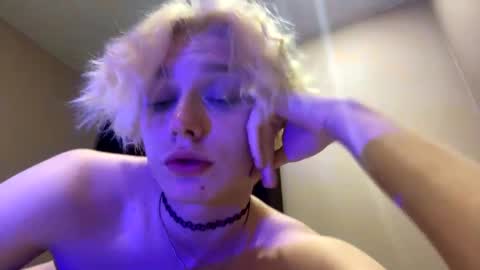 Snapshot of susan228 chatting on 02.27.25 Vladiva online show from 02.27.25