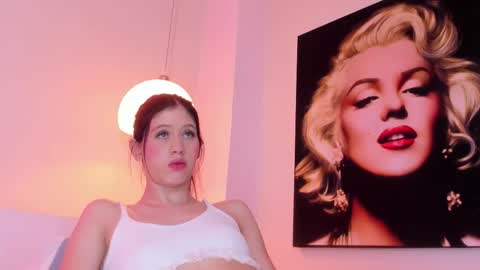 susana_huston online show from 11.26.25