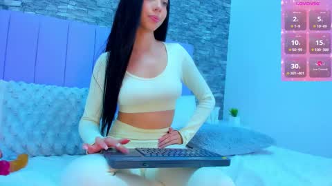 Snapshot of susana_ross8 chatting on 11.21.25 susana_ross8 online show from 11.21.25