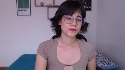 Snapshot of susana_w chatting on 02.17.25 susana_w online show from 02.17.25