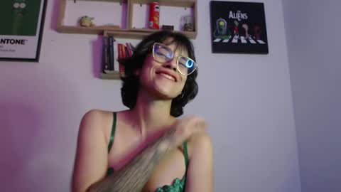 Snapshot of susana_w chatting on 02.27.25 susana_w online show from 02.27.25