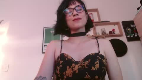Snapshot of susana_w chatting on 10.04.25 susana_w online show from 10.04.25