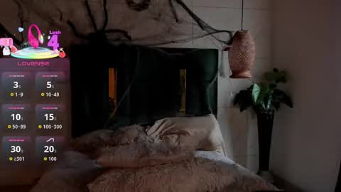 Susana W online show from 10.31.25