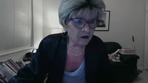 Snapshot of susanandlisa chatting on 01.31.25 sexualsusan online show from 01.31.25