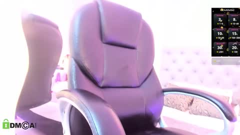 Snapshot of susanasmith18 chatting on 10.25.25 susana smith online show from 10.25.25