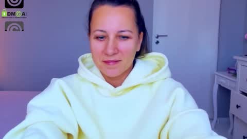 Snapshot of susanjewel chatting on 09.18.25 SusanJewel online show from 09.18.25