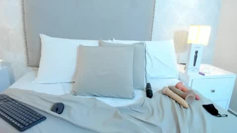 susanthomass online show from 05.15.26