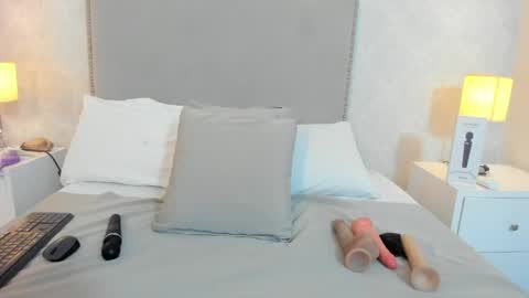 susanthomass online show from 05.23.26