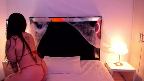 susanvilla online show from 10.15.25