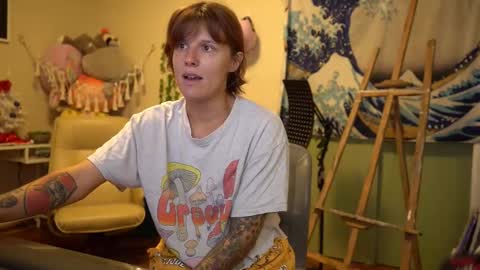 Snapshot of sushifox chatting on 11.18.25 online show from 11.18.25