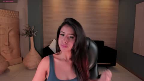 Snapshot of sussanelliot chatting on 02.24.25 Sussan online show from 02.24.25