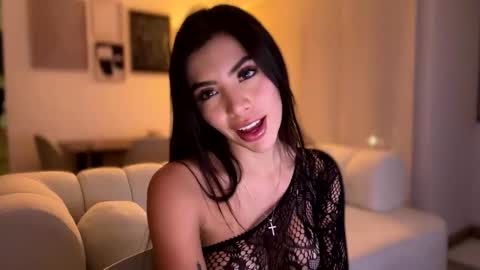 Snapshot of sussanf_ chatting on 12.01.25 Susy online show from 12.01.25