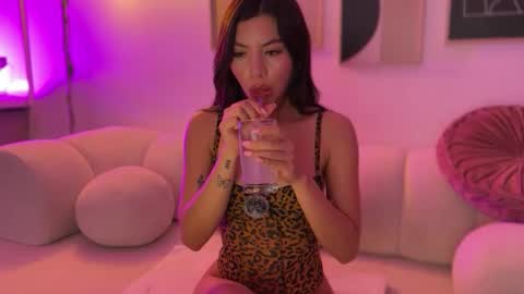  Susy  online show from 05.27.26