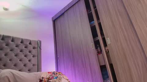 Snapshot of sussidream chatting on 11.03.25 Andrea online show from 11.03.25