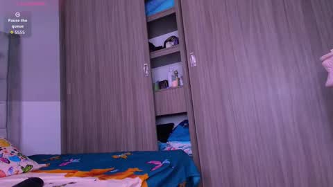 Snapshot of sussidream chatting on 12.04.25 Andrea online show from 12.04.25