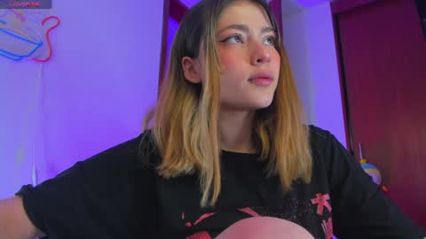 Snapshot of susssan_ferry chatting on 02.07.25 Susy online show from 02.07.25