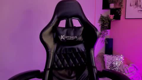 Snapshot of sussyprice chatting on 11.13.25 Sussy online show from 11.13.25