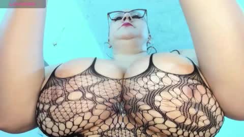 Snapshot of susy_bigboobss chatting on 01.17.26 susy bigboobss online show from 01.17.26