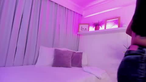 susyy online show from 11.03.25