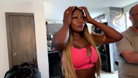 SUUKAMM online show from 03.06.25