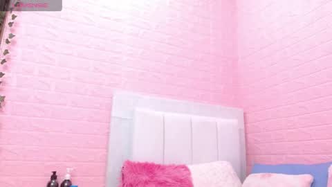 Snapshot of suzan_30 chatting on 04.19.26 suzan_30 online show from 04.19.26