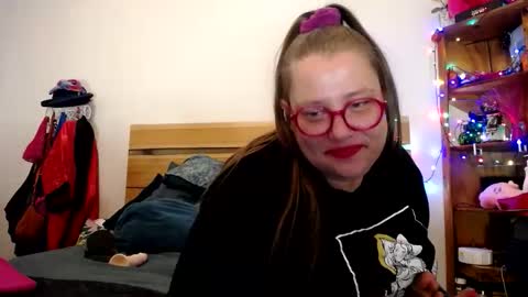 suzie stardust online show from 03.21.26