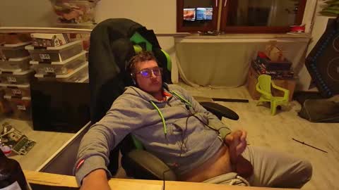 swaicy1990 online show from 11.14.25