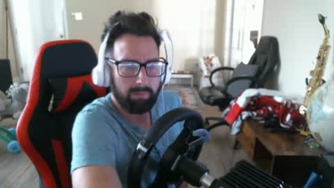 Snapshot of swals chatting on 09.20.25 Swals online show from 09.20.25