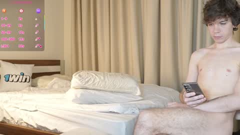 Snapshot of swanprincess chatting on 01.26.25 Daria online show from 01.26.25