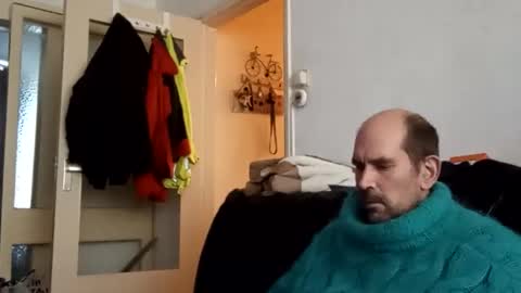 sweaterboy666 online show from 10.28.25