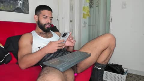 Snapshot of sweatyhairypig1 chatting on 01.11.26 joel bliss online show from 01.11.26