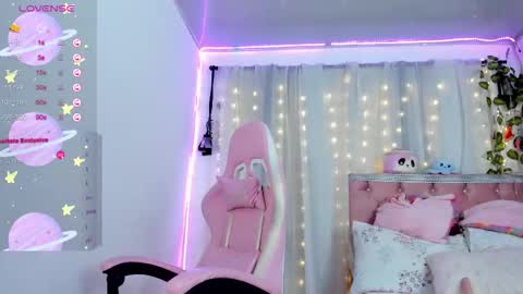 Snapshot of sweed_danii09 chatting on 11.20.25 Daniela age 21 online show from 11.20.25