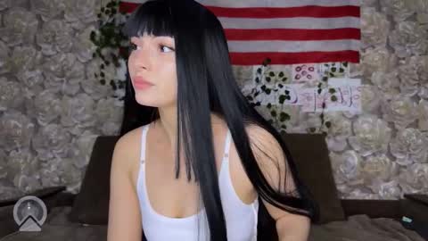 Snapshot of sweeet_strawwberies chatting on 10.18.25 sweeet_strawwberies online show from 10.18.25