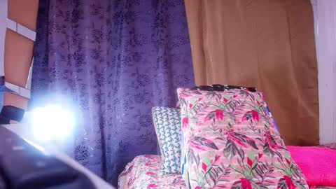 Debora  online show from 10.11.25