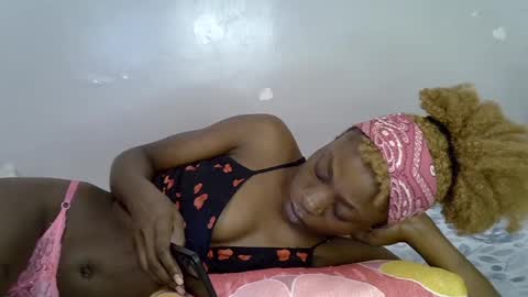 Snapshot of sweest_caster chatting on 07.27.26 Sweetest doll online show from 07.27.26