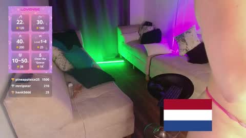 Snapshot of sweet01_ chatting on 02.20.25 sweet01_ online show from 02.20.25