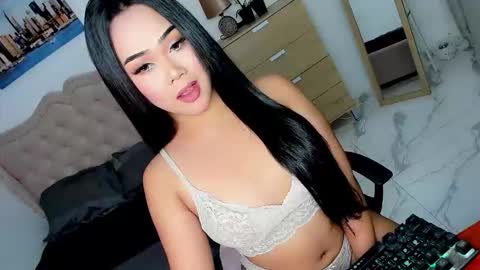 sweet18_jasmine online show from 12.16.25