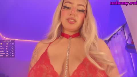 Nahomy online show from 05.08.26