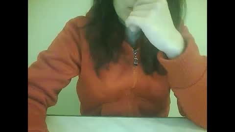 Snapshot of sweet4y0u chatting on 12.17.25 sweet4y0u online show from 12.17.25