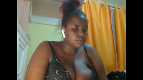 Snapshot of sweet52537 chatting on 11.11.25 sweet52537 online show from 11.11.25