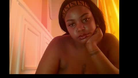 Snapshot of sweet52537 chatting on 11.30.25 sweet52537 online show from 11.30.25