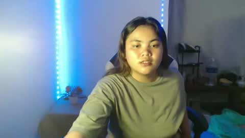 Snapshot of sweet_69ally chatting on 11.07.25 ally online show from 11.07.25