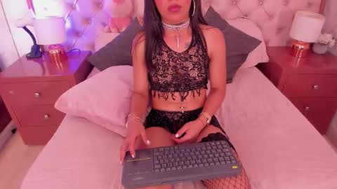 Snapshot of sweet__abbey chatting on 11.03.25 Abby online show from 11.03.25