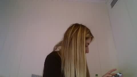 Snapshot of sweet__alana chatting on 10.08.25 Sweet alana online show from 10.08.25