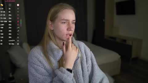 Snapshot of sweet__michelle chatting on 11.24.25 Michelle online show from 11.24.25